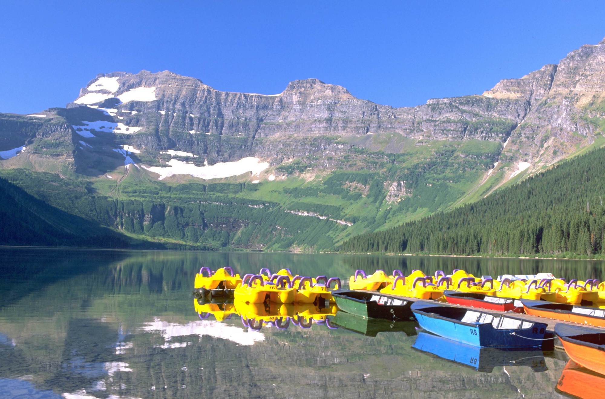 Waterton Glacier Suites Exteriér fotografie